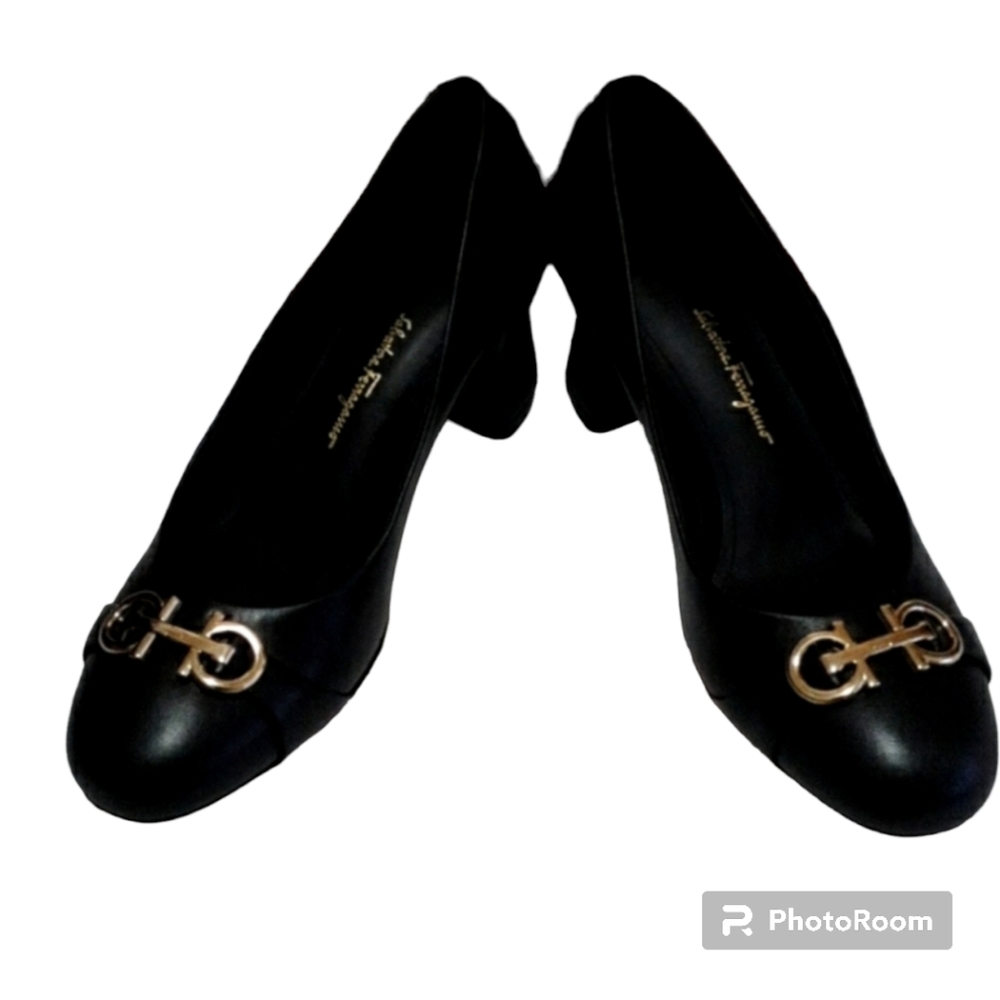 Salvatore Ferragamo  Otillia Pumps
